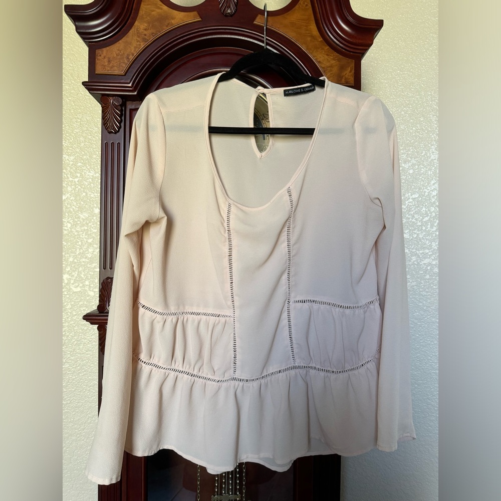 Medium wide blouse